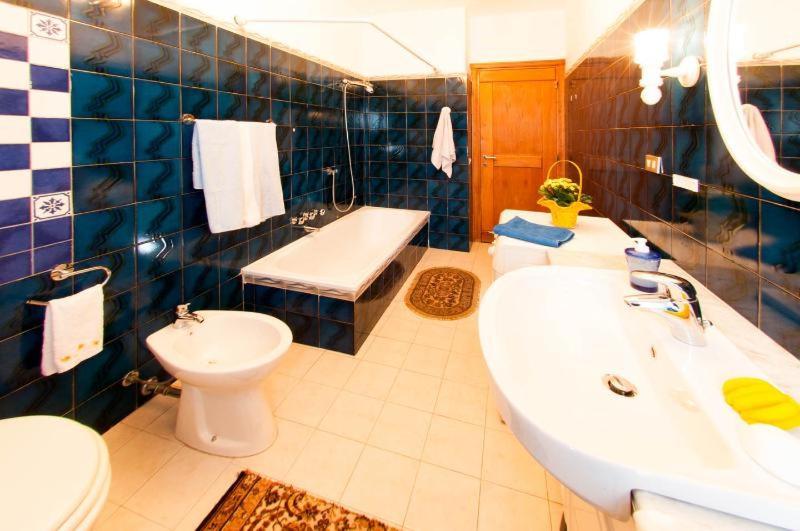 Via Genova Apartment ออลเบีย ภายนอก รูปภาพ